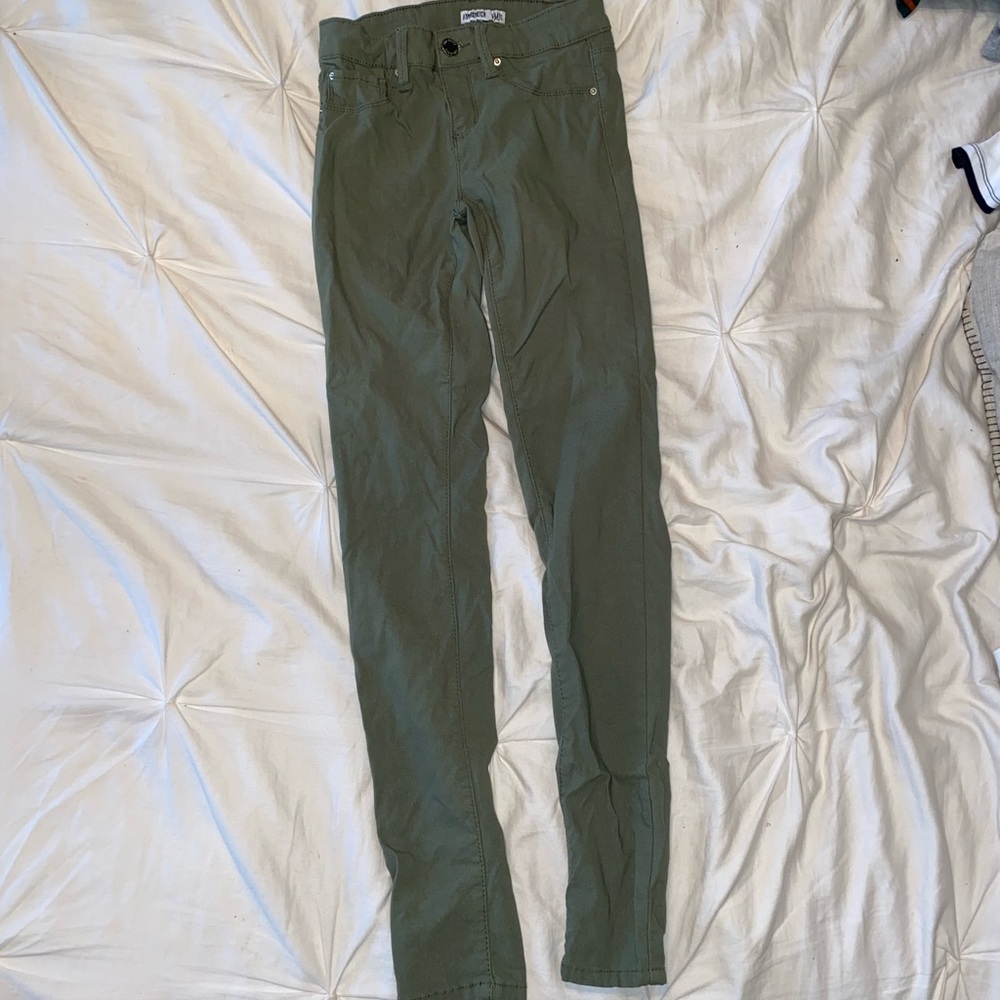 YMI juniors size 1 army green jeggings